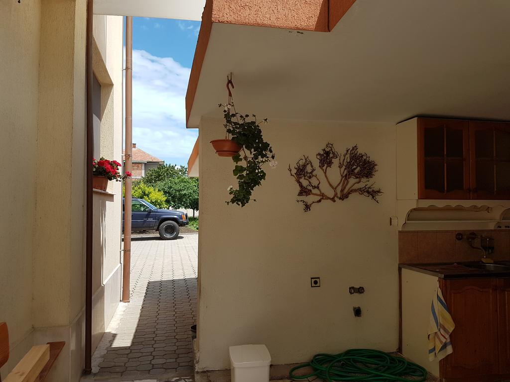 Guest House Markovi Ахелой Екстериор снимка