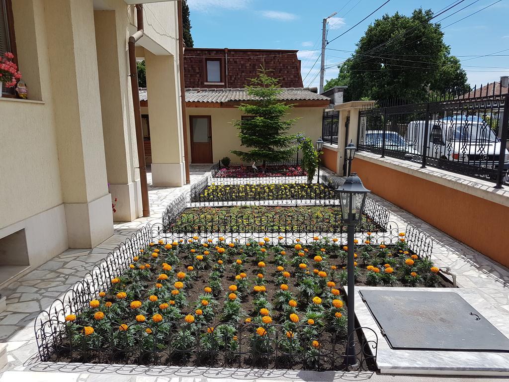 Guest House Markovi Ахелой Екстериор снимка