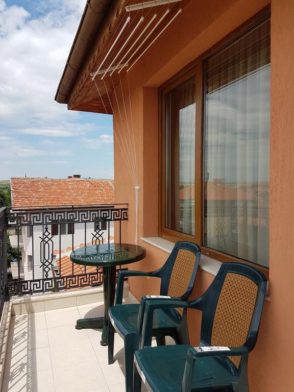 Guest House Markovi Ахелой Екстериор снимка